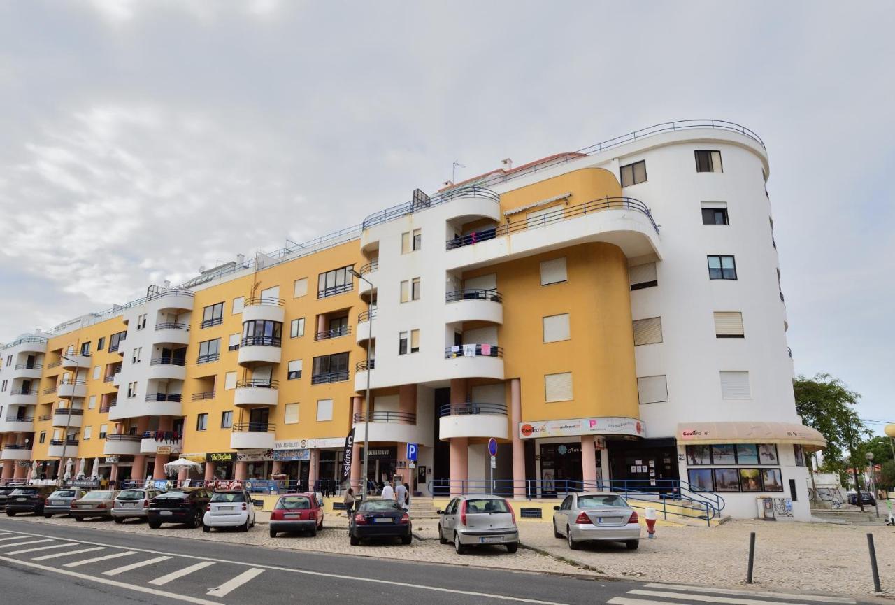 Palmeiras Beach Apartment Costa da Caparica Bagian luar foto